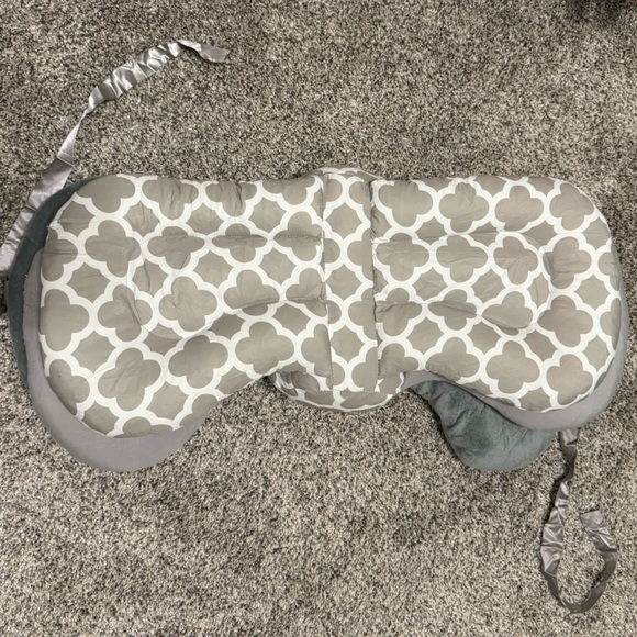 Butterfly Adjustable Nursing pillow. - Picture 2 of 6
